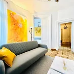 Sada Art Gallery * بوخارست